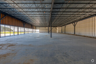 2600 Becker Dr, Brenham, TX for lease Interior Photo- Image 2 of 3