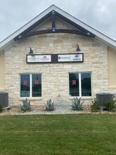 115 Kohlers Crossing, Kyle, TX for lease Building Photo- Image 2 of 10