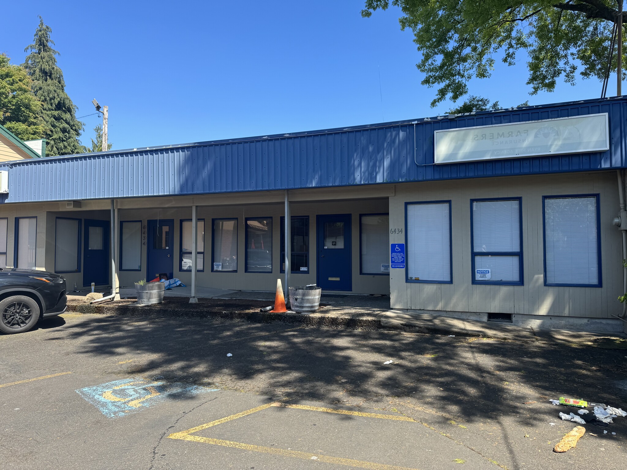 6430 Milwaukie Ave, Portland, OR for lease Primary Photo- Image 1 of 4