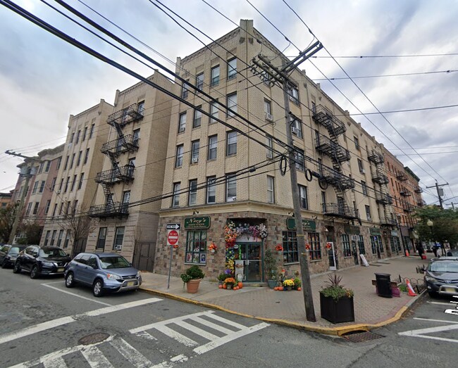 Plus de détails pour 4530 Park Ave, Weehawken, NJ - Commerce de détail à louer