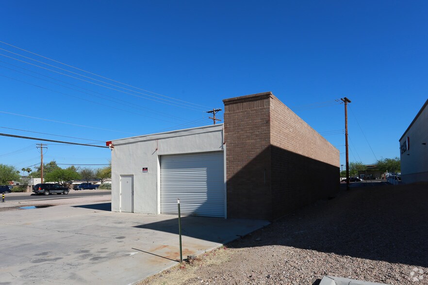 203 S Kino Pky, Tucson, AZ à louer - Photo du bâtiment - Image 3 de 3