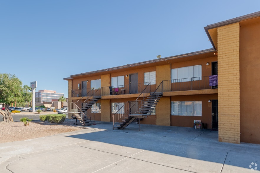 1121 E Desert Inn Rd, Las Vegas, NV for sale - Building Photo - Image 3 of 3