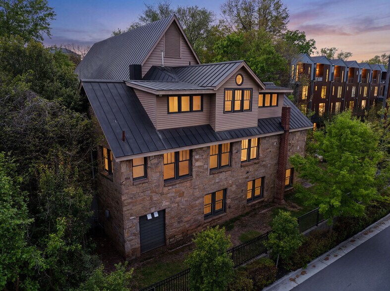 208 St Marys St, Raleigh, NC à vendre - Photo du bâtiment - Image 3 de 73