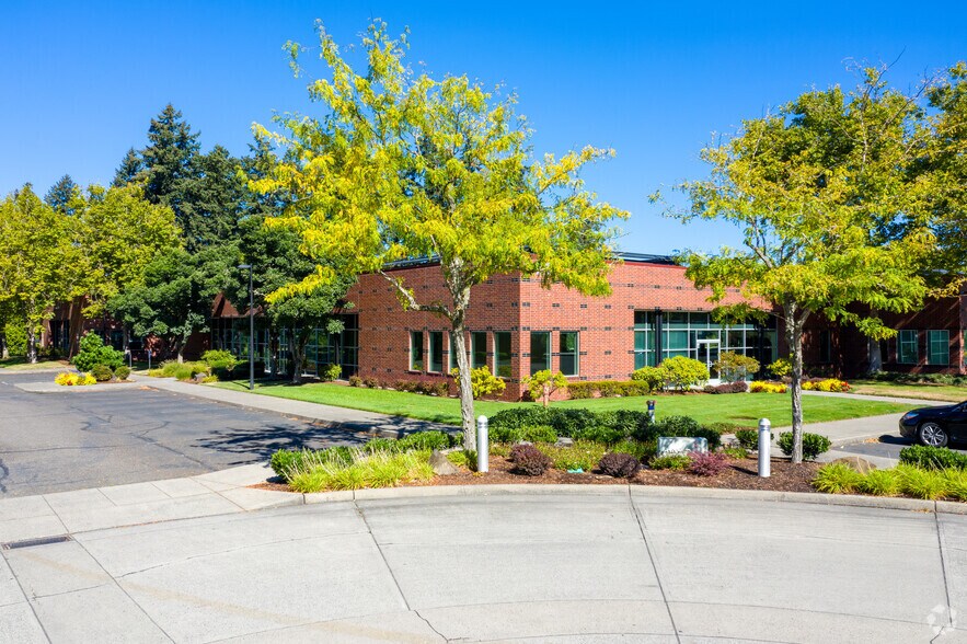 9225 NE Turing Ct, Beaverton, OR à vendre - Photo du bâtiment - Image 3 de 4