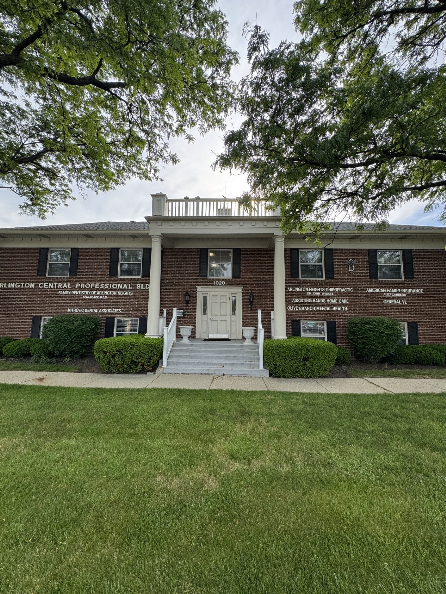 1020 S Arlington Heights Rd, Arlington Heights, IL for lease Building Photo- Image 1 of 8