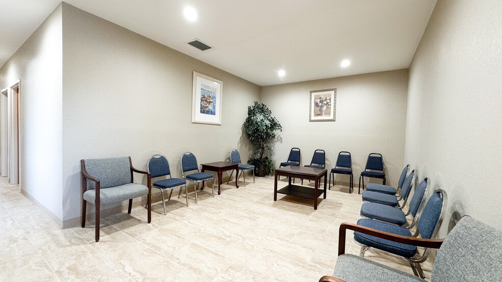 3830 S Florida Ave, Lakeland, FL for lease - Lobby - Image 3 of 22