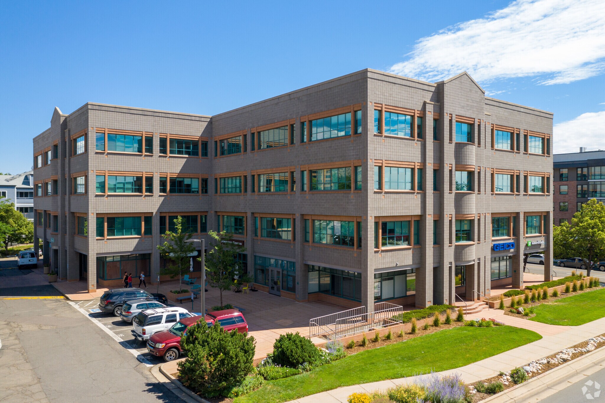 2425-2595 Canyon Blvd, Boulder, CO à louer Photo du bâtiment- Image 1 de 9