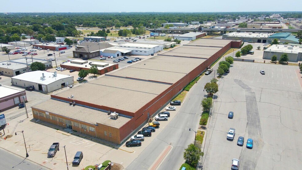 811 E Waterman St, Wichita, KS à vendre - Photo du bâtiment - Image 3 de 22