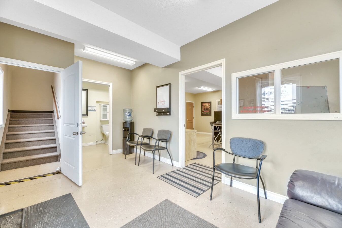 130 Canal Gdns, Strathmore, AB T1P 1Y4 - Unité H - - Photo intérieure - Image 1 of 3