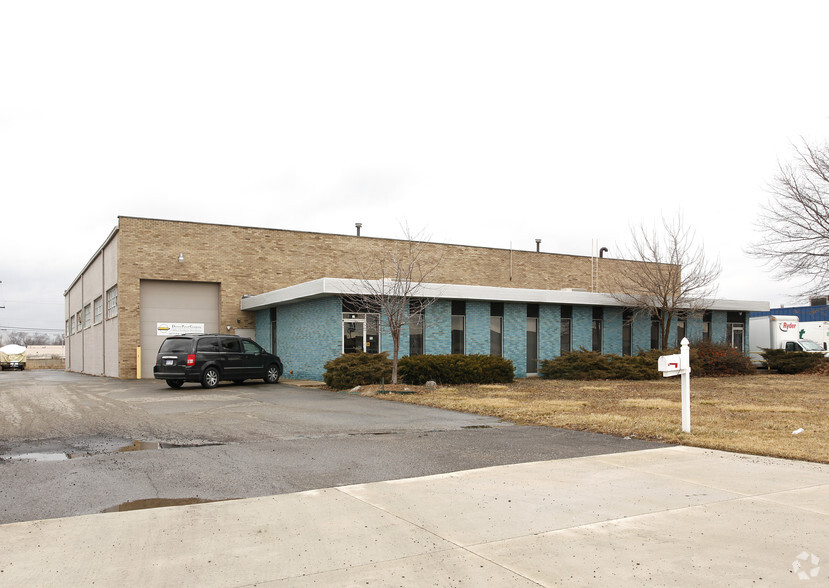 71-81 Park Dr, Troy, MI à vendre - Photo principale - Image 1 de 1