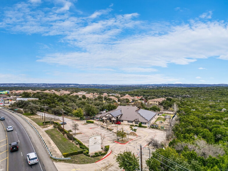 601 Ranch Road 620 S, Lakeway, TX for sale - Building Photo - Image 2 of 11