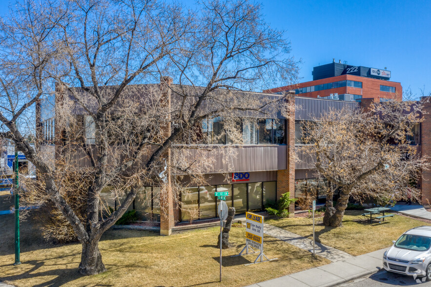 5810 2nd St SW, Calgary, AB à vendre - Photo du bâtiment - Image 1 de 1