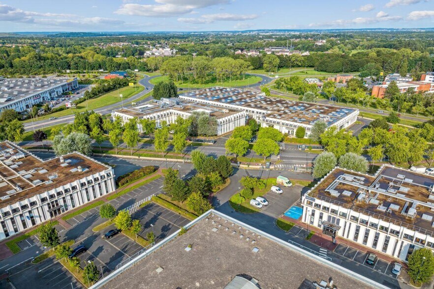Flex in COURCOURONNES for lease - Aerial - Image 2 of 9