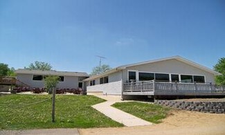 Plus de détails pour 40240 County Road 90, Mazeppa, MN - Commerce de détail à vendre