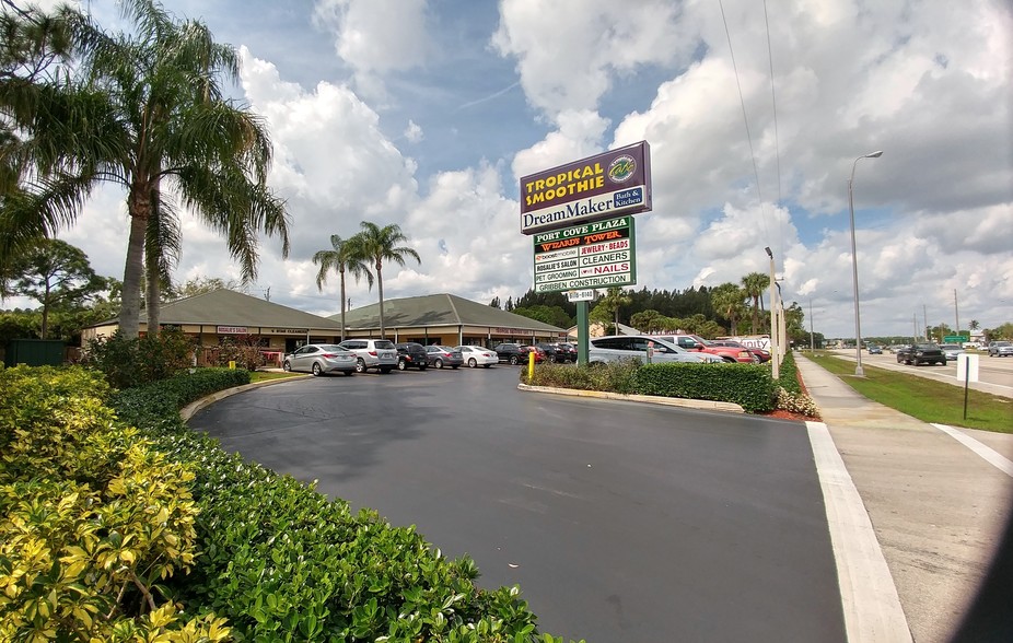 6116-6140 SE Federal Hwy, Stuart, FL for lease - Building Photo - Image 1 of 3