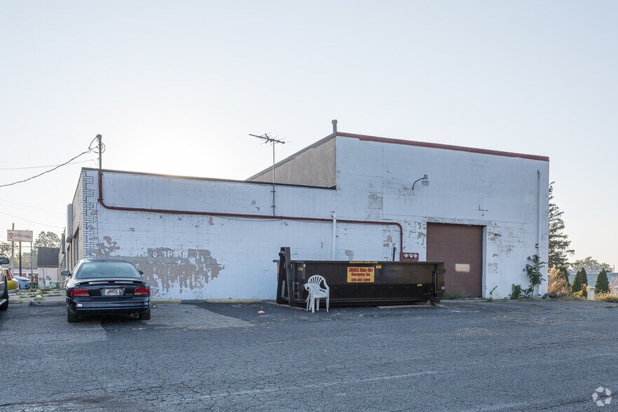 2508-2512 Triplett Blvd, Akron, OH for sale - Building Photo - Image 2 of 2