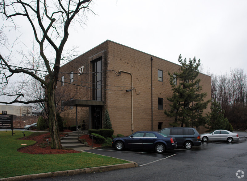 37 Vreeland Ave, Totowa, NJ for lease - Building Photo - Image 1 of 1