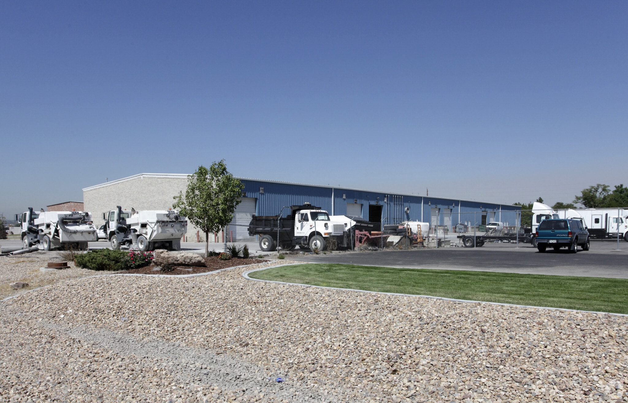 6681 Colorado Blvd, Commerce City, CO for lease Primary Photo- Image 1 of 7