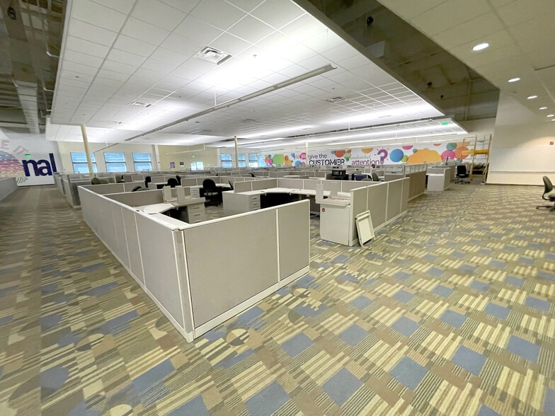 5101 Vogel Rd, Evansville, IN for lease - Interior Photo - Image 3 of 11