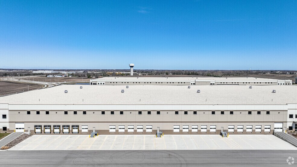 10601 Enterprise Way, Sturtevant, WI à louer - Photo du bâtiment - Image 2 de 8