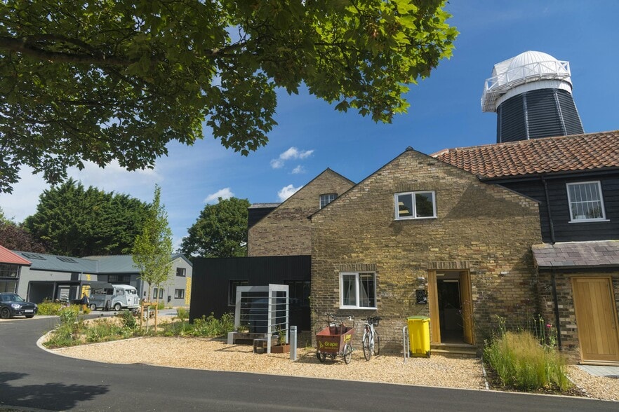 9-15 Frenchs Rd, Cambridge for lease - Building Photo - Image 2 of 17