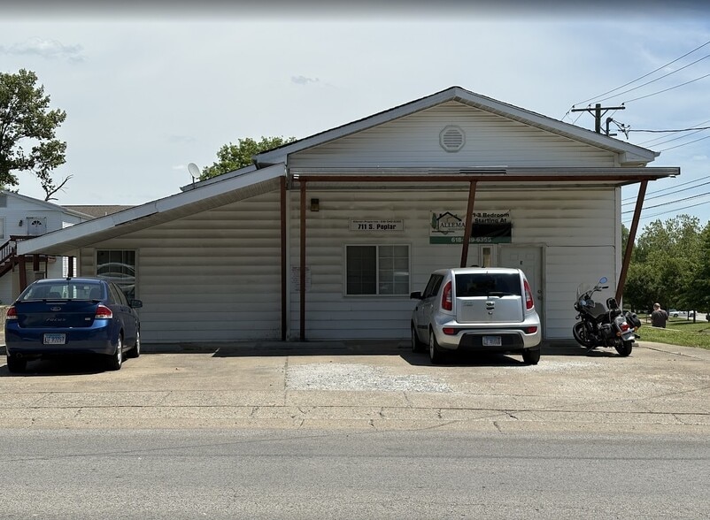 711 S Poplar St, Carbondale, IL à vendre - Photo principale - Image 1 de 1