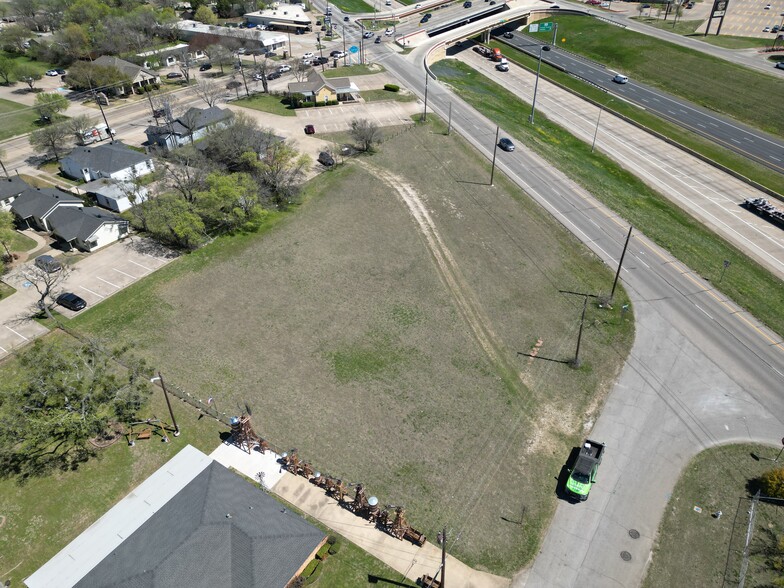 205/207/209/211 Cedar St, Cedar Hill, TX for sale - Building Photo - Image 2 of 2