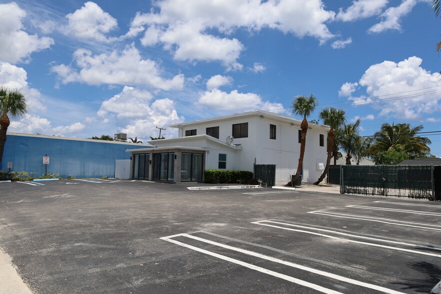 1822-1826 N Dixie Hwy, Lake Worth, FL for sale - Building Photo - Image 3 of 12