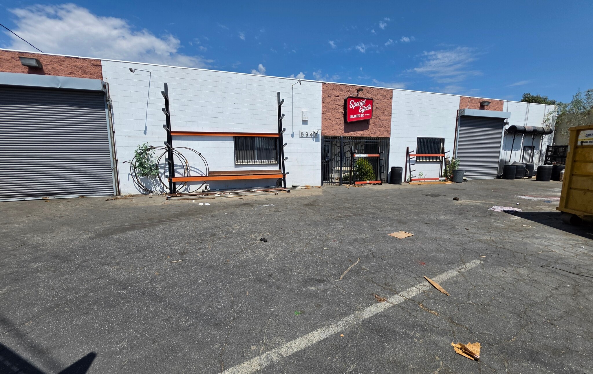 8942 Lankershim Blvd, Sun Valley, CA for lease Building Photo- Image 1 of 6