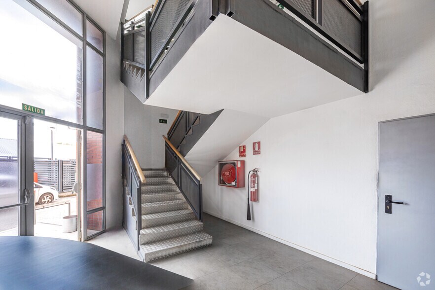 Bureau dans Alcobendas, Madrid à vendre - Photo du bâtiment - Image 2 de 12
