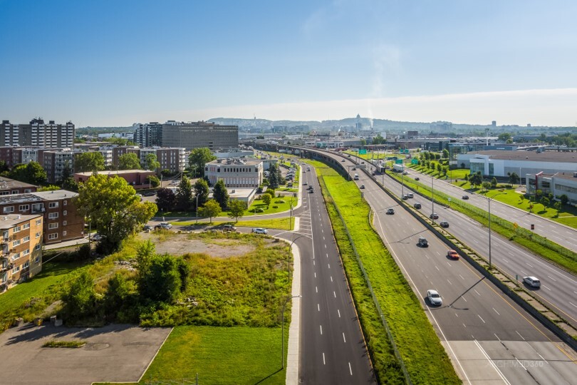 Rte Transcanadienne, Montréal, QC à vendre - Photo du bâtiment - Image 2 de 5