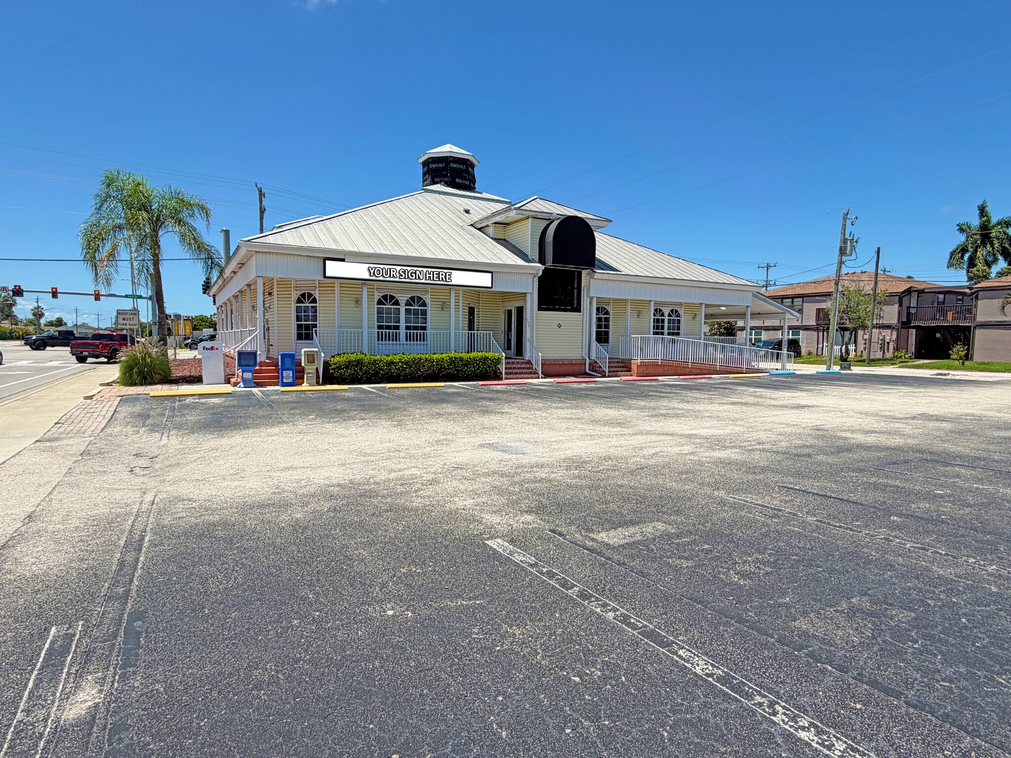 725 Cape Coral Pky W, Cape Coral, FL for sale Building Photo- Image 1 of 9