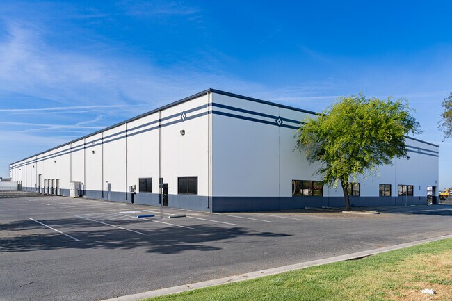 More details for 7101 W Doe Ave, Visalia, CA - Industrial for Lease