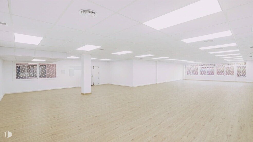 Calle Orense, 20, Madrid, Madrid à vendre - Vidéo sur l’inscription commerciale - Image 2 de 2