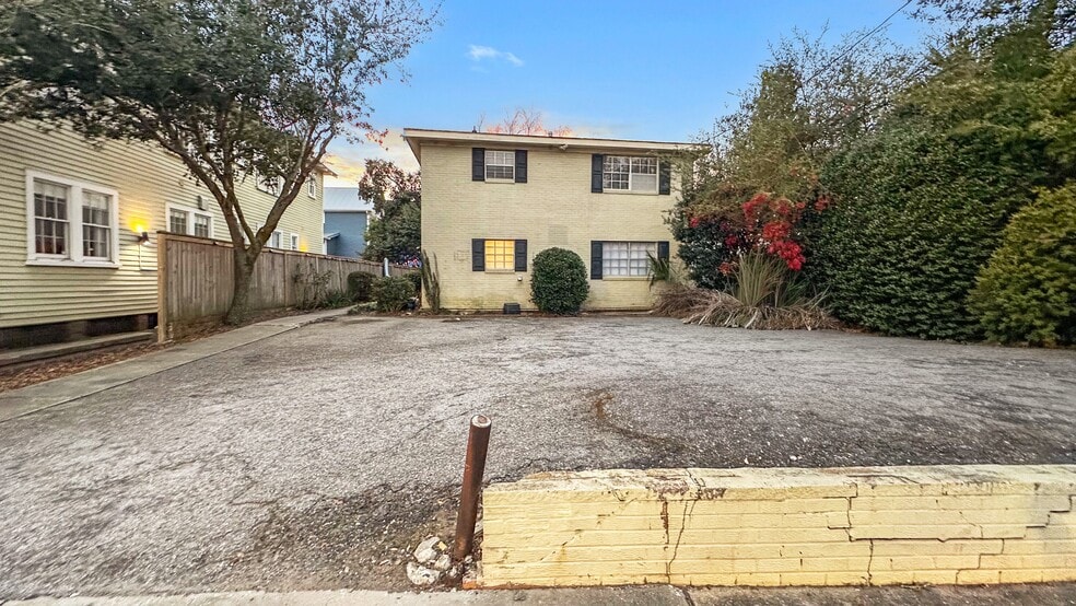 517 Rutledge Ave, Charleston, SC à vendre - Photo du bâtiment - Image 2 de 6