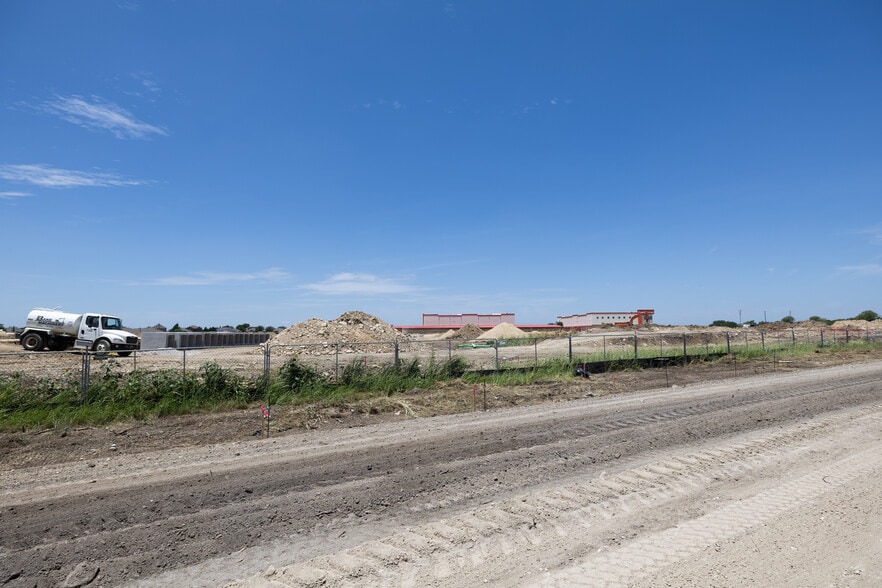 6001 Old Decatur Rd, Fort Worth, TX for sale - Construction Photo - Image 3 of 4