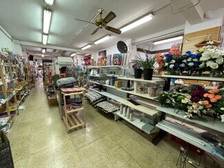 Plus de détails pour Multi-résidentiel à vendre