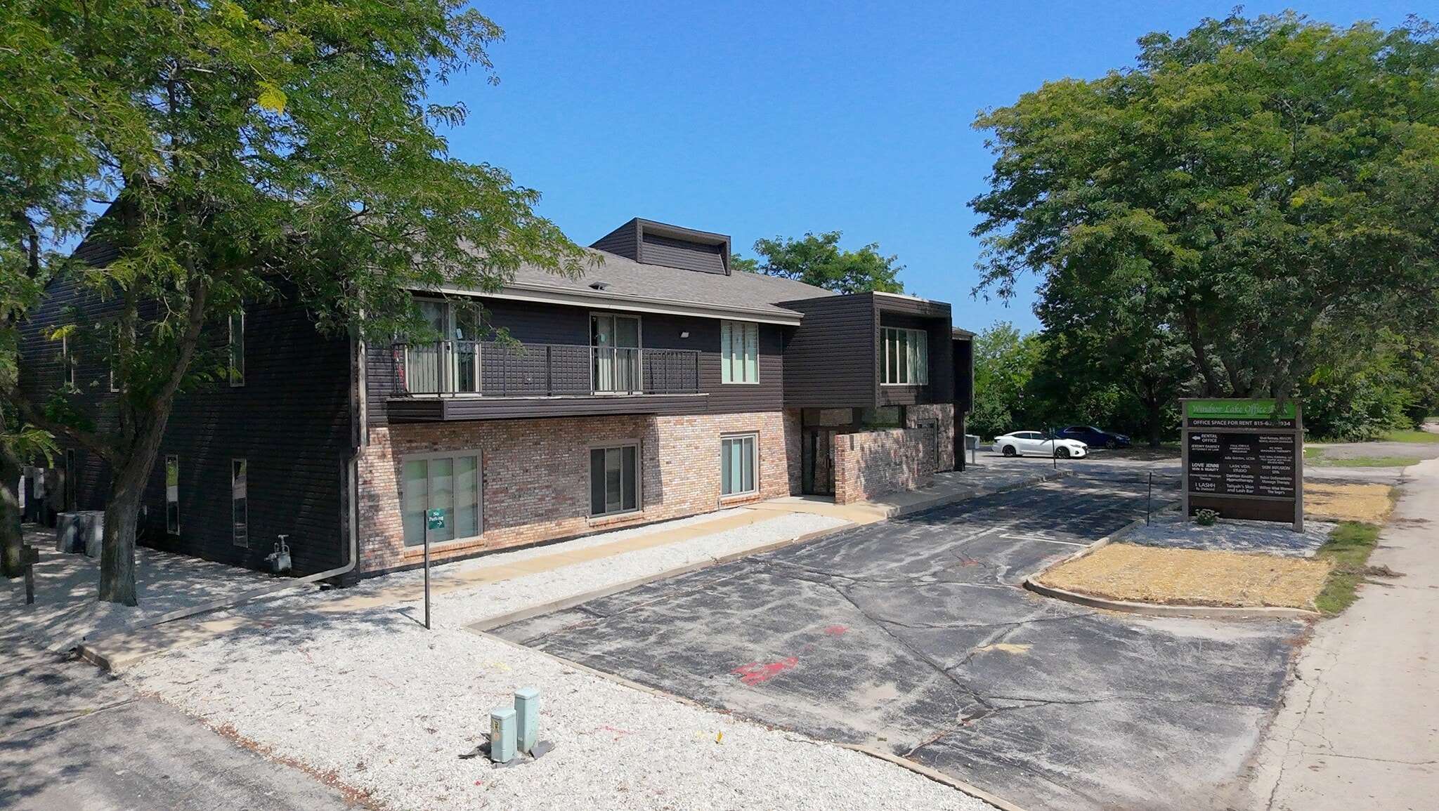 7124 Windsor Lake Pky, Loves Park, IL for lease Interior Photo- Image 1 of 4