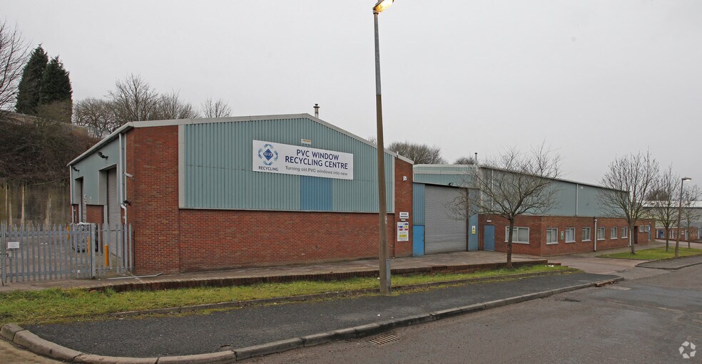 Hingley Rd, Halesowen à louer - Photo du bâtiment - Image 2 de 3