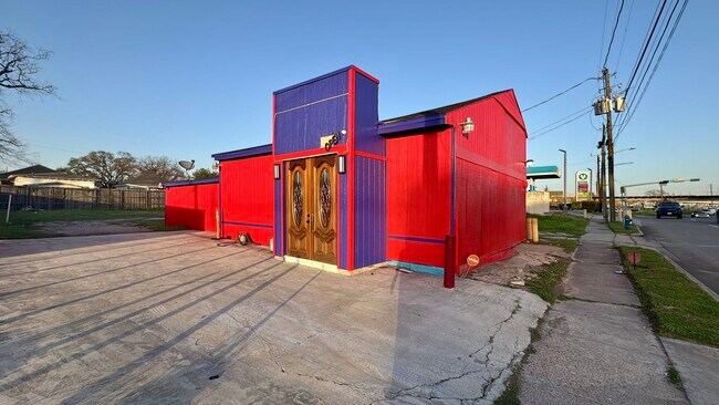 Plus de détails pour 8031-8033 Harrisburg Blvd, Houston, TX - Sports et divertissement à vendre