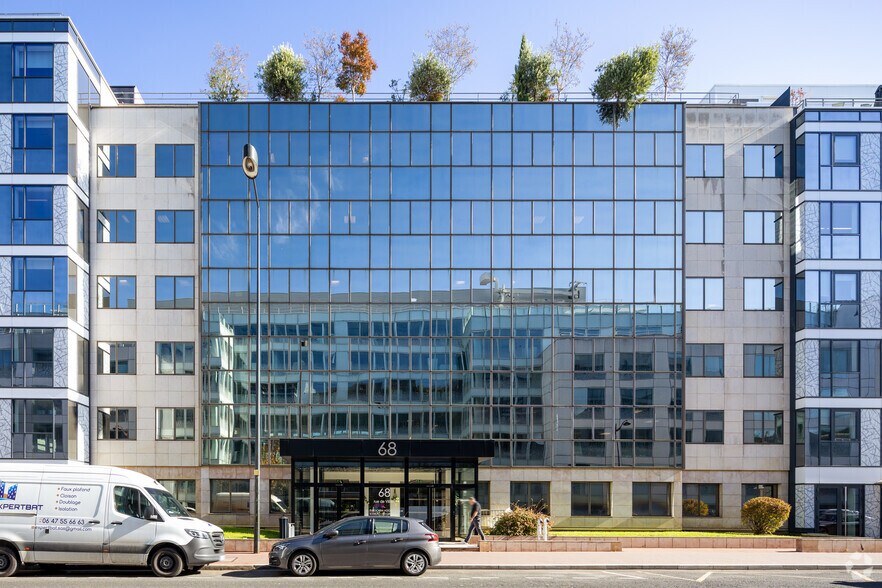 70 Rue De Villiers, Levallois-Perret à louer - Photo du bâtiment - Image 2 de 11