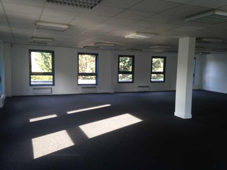 Bureau dans Ris-Orangis à louer - Photo intérieure - Image 2 de 3