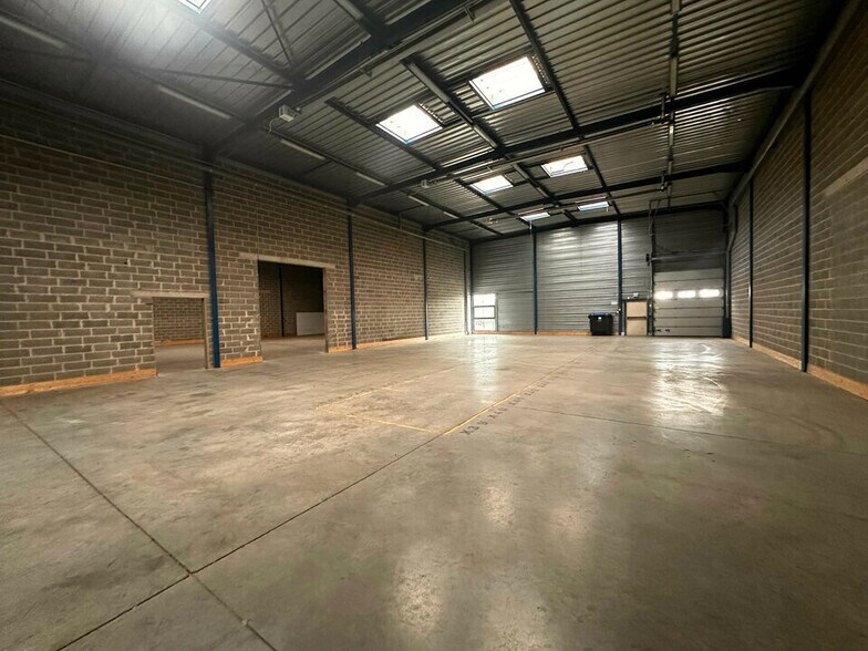 Industrial in Niederhausbergen for lease - Interior Photo - Image 2 of 8