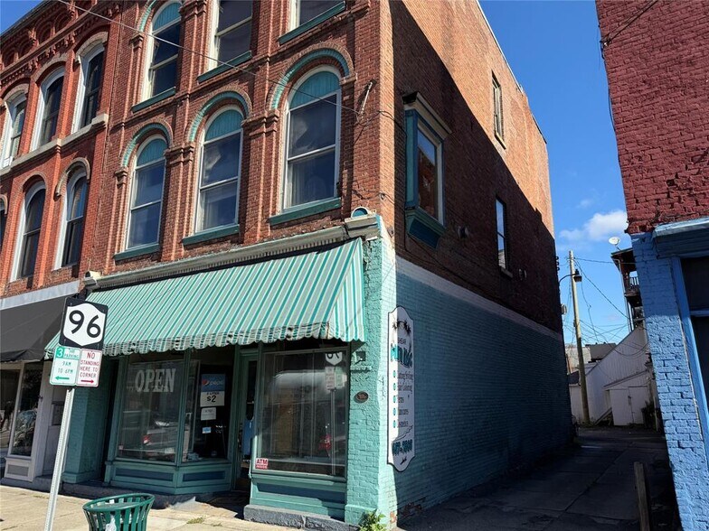 56 North Ave, Owego, NY à vendre - Photo du bâtiment - Image 2 de 7