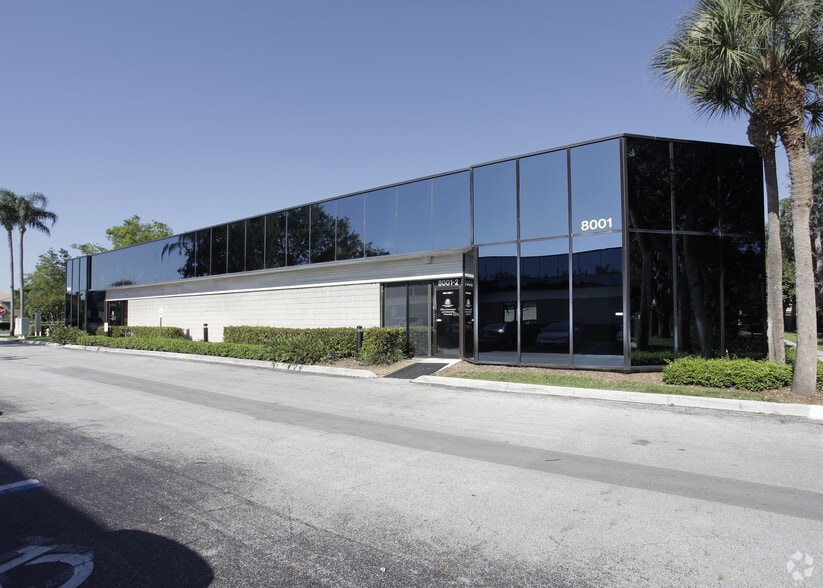 8001 SW 36th St, Davie, FL for lease - Building Photo - Image 3 of 9