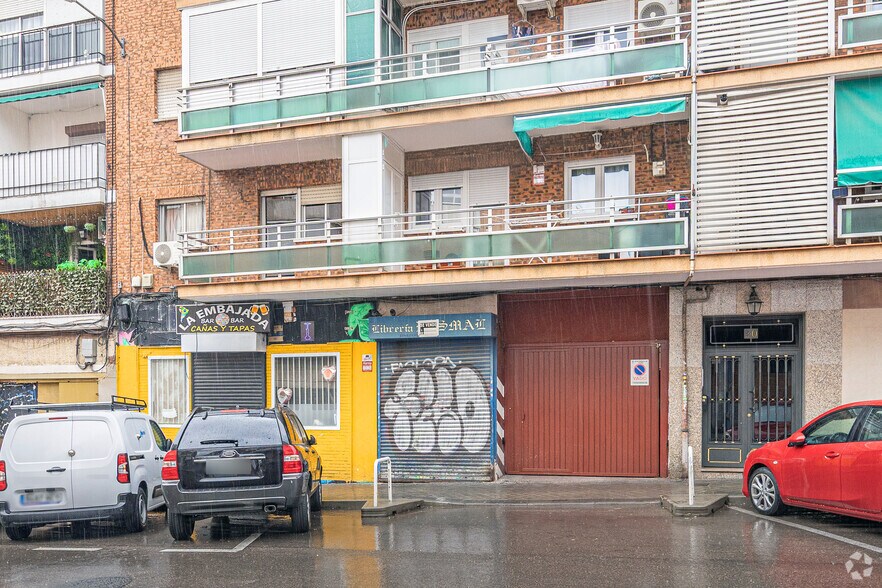 Calle Río Ulla, 20, Madrid, Madrid à vendre - Photo du bâtiment - Image 3 de 4