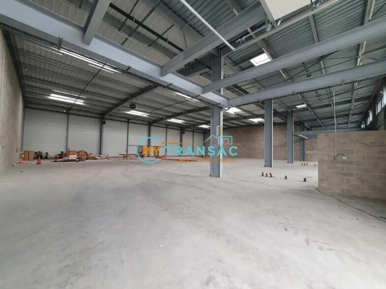 Flex dans Créteil à louer - Photo du bâtiment - Image 2 de 6