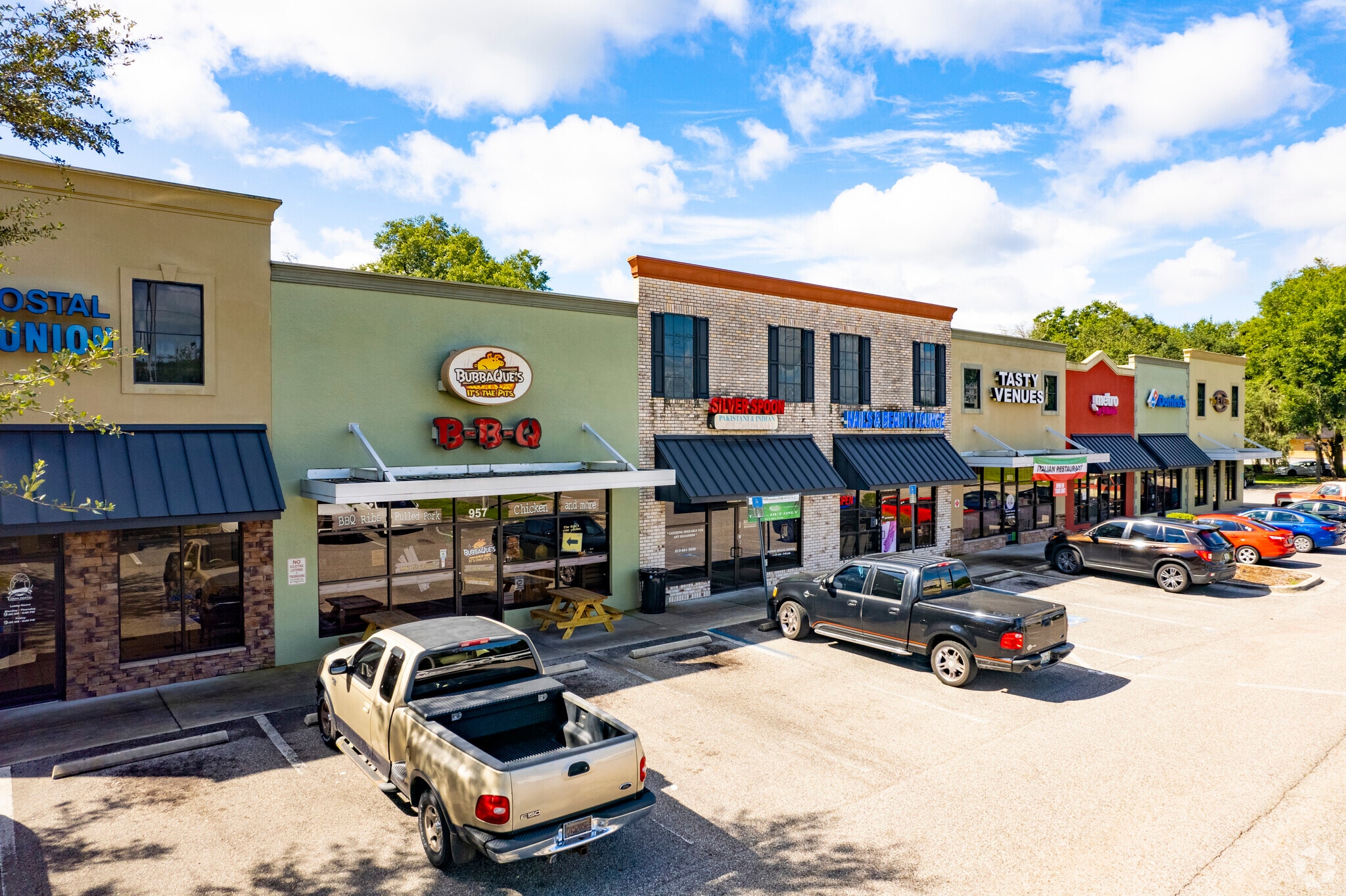 905-959 E Brandon Blvd, Brandon, FL for lease Primary Photo- Image 1 of 9