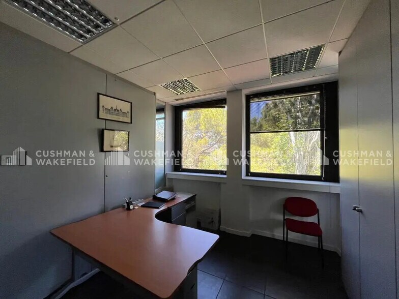 52 Avenue De Hambourg, Marseille à louer - Photo du bâtiment - Image 2 de 16