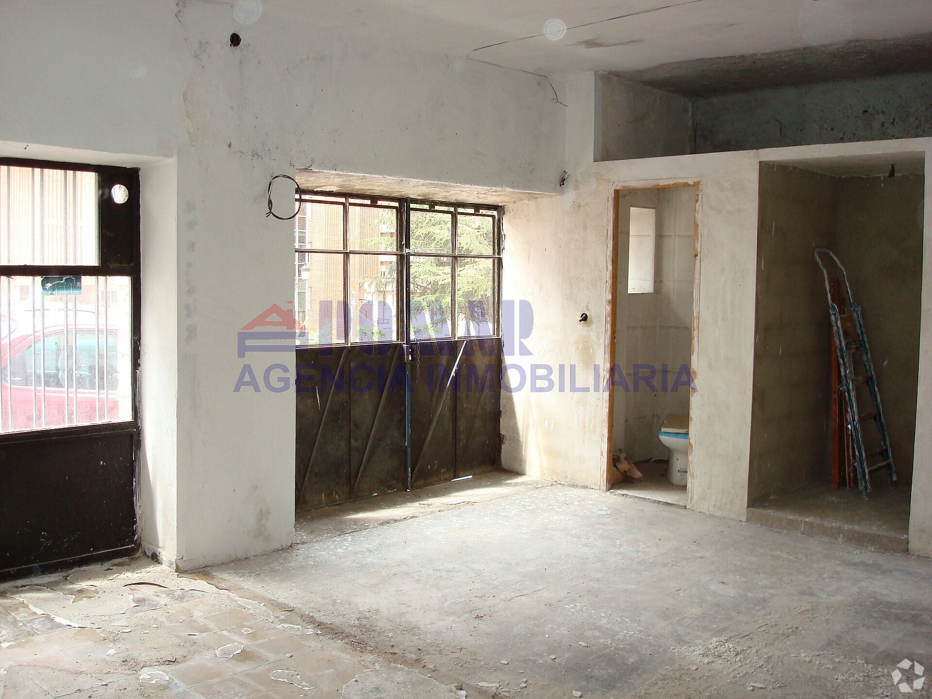 Retail in Ávila, Ávila for lease Interior Photo- Image 1 of 1